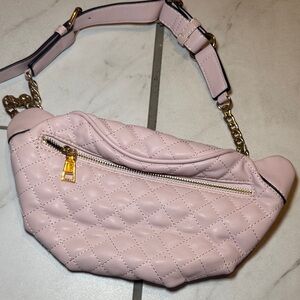 Chic Quilted Pink fanny pack with Gold Chain